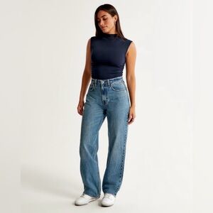 ABERCROMBIE & FITCH Curve Love High Rise Loose Jean (30 / 10S)